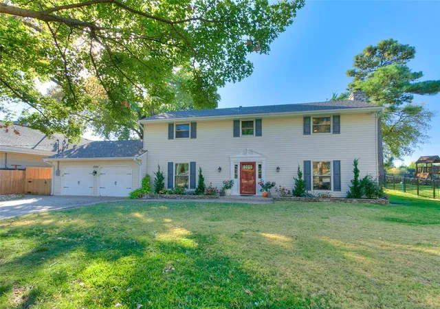 Homes for sale in Oklahoma City, OK | 6300 Southshore Dr, Oklahoma City, OK 73162 | MLS# 1199890