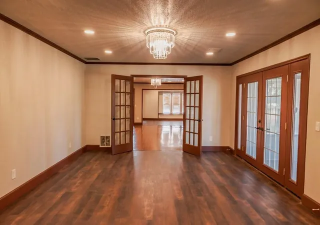 5th image of 11700 Shasta Ln, Oklahoma City, OK 73162 | MLS# 1199908