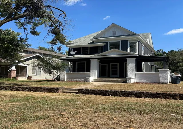 1st image of 615 N Park Ave, Shawnee, OK 74801 | MLS# 1199938