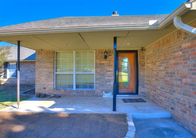 2nd image of 528 N White Oak Ave, Oklahoma City, OK 73130 | MLS# 1199971