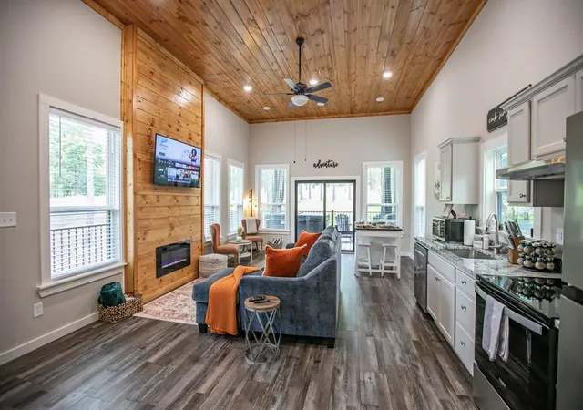 4th image of 934 Lukfata Fork Trl, Broken Bow, OK 74728 | MLS# 1200168