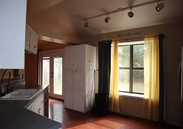 Photo 3 of Sale Pending at 7808 Nw 84th Street, Oklahoma City, OK 73132 | MLS# 1200515 | Listing updated on 2026-08-04