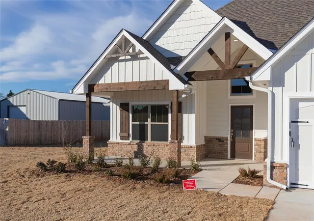 2nd image of 13745 Limestone Ln, Edmond, OK 73025 | MLS# 1200551