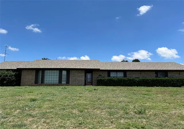 Homes for sale in Thomas, OK | 707 N 2nd Street Street, Thomas, OK 73669 | MLS# 1200714