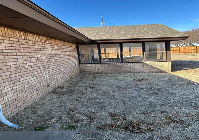 Homes for sale in Thomas, OK | 707 N 2nd Street Street, Thomas, OK 73669 | MLS# 1200714