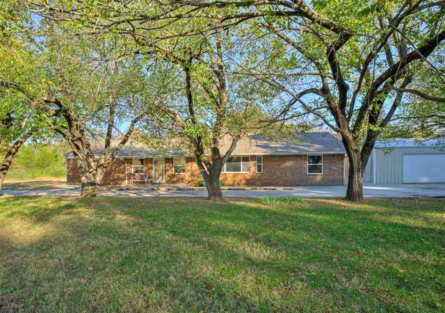 1st image of 29 Walker Ln, Mc Loud, OK 74851 | MLS# 1200724