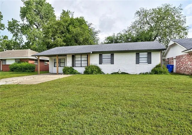 2nd image of 1419 E Robinson St, Norman, OK 73071 | MLS# 1200879