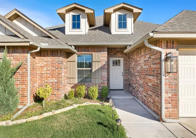 Photo 2 of Single family home for sale at 4517 Black Mesa Ln, Yukon, OK 73099 | MLS# 1201006 | Listing updated on 2026-02-13