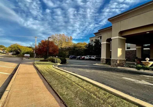 3rd image of 717 E Hall Of Fame Ave, Stillwater, OK 74075 | MLS# 1201020