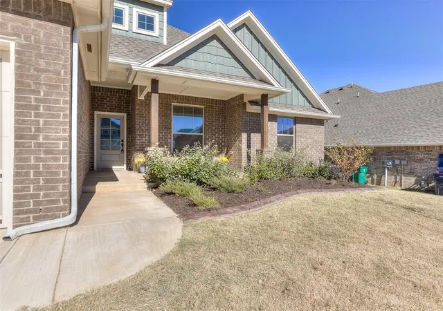 4th image of 9121 Nw 115Th Ter, Yukon, OK 73099 | MLS# 1201041