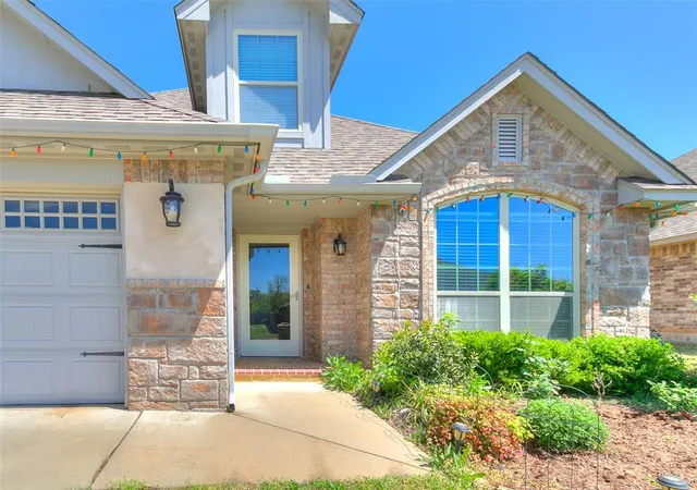 2nd image of 13612 Calabria Trl, Oklahoma City, OK 73170 | MLS# 1201266