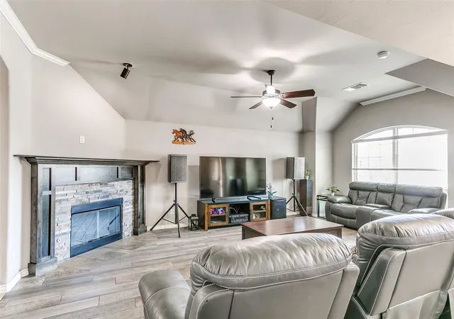 4th image of 13612 Calabria Trl, Oklahoma City, OK 73170 | MLS# 1201266