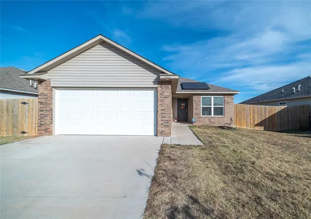 Photo 2 of Single family home for sale at 1112 S Appaloosa Ln, Mustang, OK 73064 | MLS# 1201281 | Listing updated on 2026-02-13