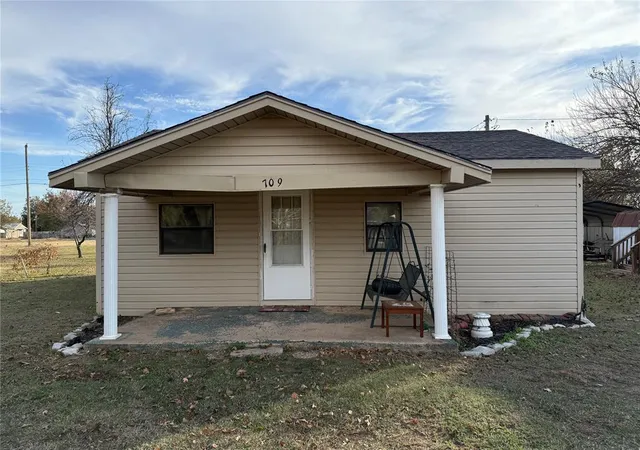 Photo 1 of Single Family Residence at 709 W Washington St, Crescent, OK 73028 | MLS# 1201647 | | Sold on 2026-02-20