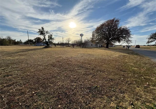 Photo 5 of Single Family Residence at 709 W Washington St, Crescent, OK 73028 | MLS# 1201647 | | Sold on 2026-02-20