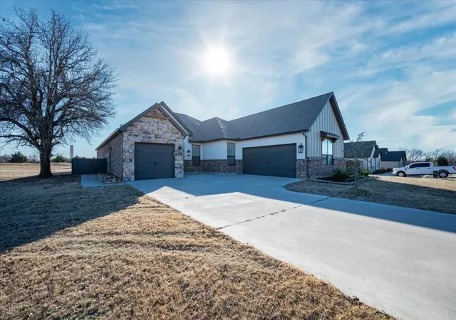 1st image of 2251 Jackson Ln, Blanchard, OK 73010 | MLS# 1201649