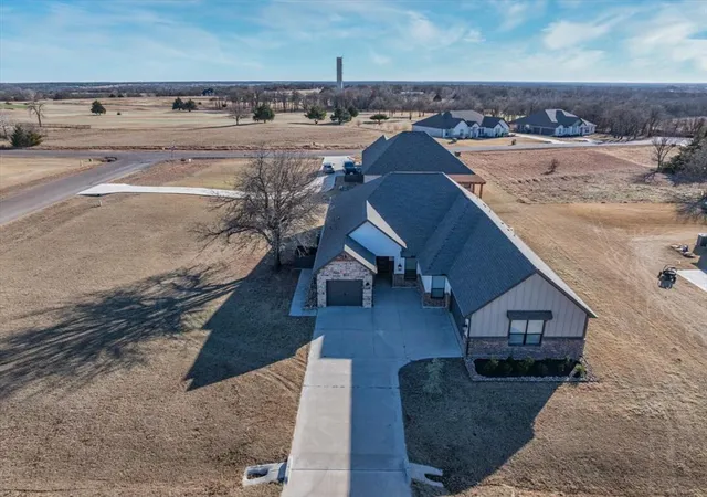 2nd image of 2251 Jackson Ln, Blanchard, OK 73010 | MLS# 1201649