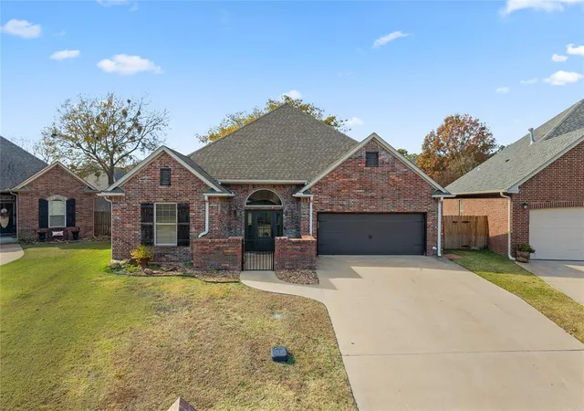 1st image of 835 Sunset Ct, Ardmore, OK 73401 | MLS# 1201756