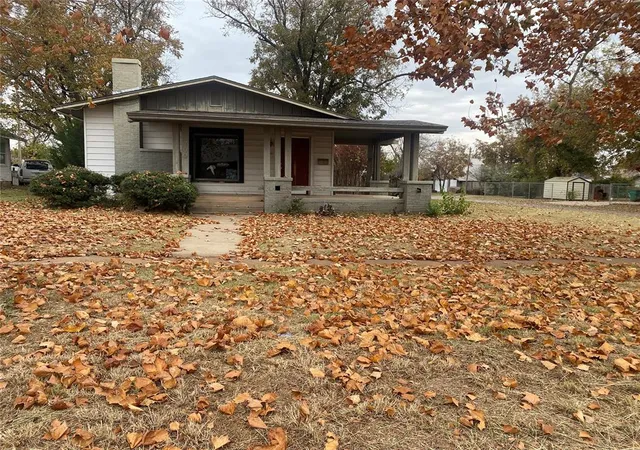 Photo 1 of Single family home for sale at 700 N 11th Street, Frederick, OK 73542 | MLS# 1201767 | Listing updated on 2025-11-21
