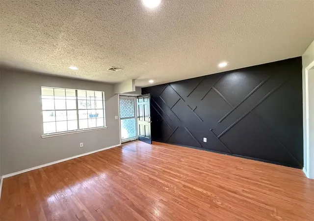 2nd image of 4320 Suntane, Oklahoma City, OK 73115 | MLS# 1201777
