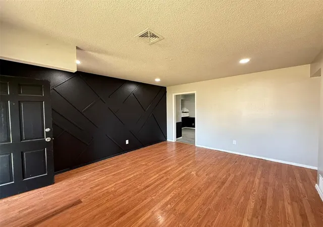3rd image of 4320 Suntane, Oklahoma City, OK 73115 | MLS# 1201777