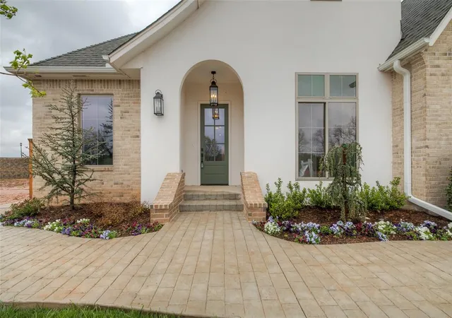 2nd image of 4017 Stone Bluff Way, Edmond, OK 73034 | MLS# 1201825