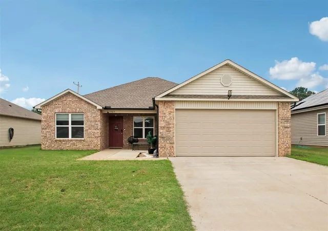 1st image of 1405 S Dean Dr, Mustang, OK 73064 | MLS# 1201895