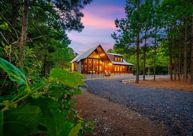 Photo 3 of Single family home for sale at 118 Plane Tree Trl, Broken Bow, OK 74728 | MLS# 1201909 | Listing updated on 2026-02-25