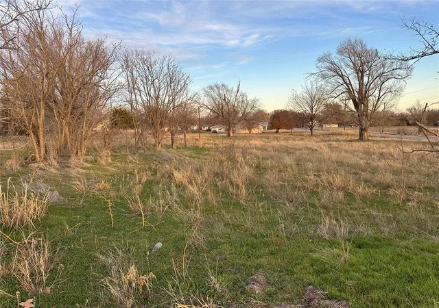 Homes for sale in Mangum, OK | 707 S Louis Tittle Ave, Mangum, OK 73554 | MLS# 1201953