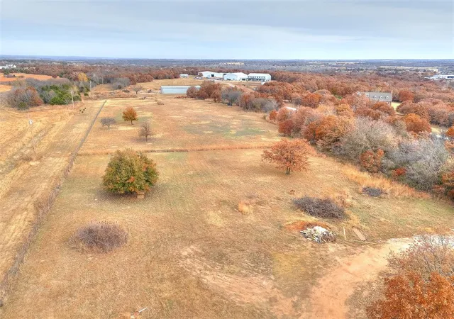 2nd image of 9045 Liberty Run Rd, Guthrie, OK 73044 | MLS# 1202040