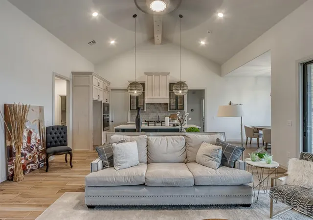 3rd image of 4601 Mustang Park Blvd, Mustang, OK 73064 | MLS# 1202081