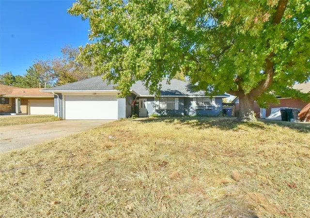 2nd image of 4009 Nw 59th St, Oklahoma City, OK 73112 | MLS# 1202140