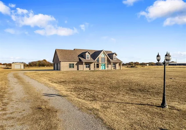 Photo 3 of Single Family Residence at 24360 N County Rd 3288, Wynnewood, OK 73098 | MLS# 1202191 |  | Sold on 2026-02-04