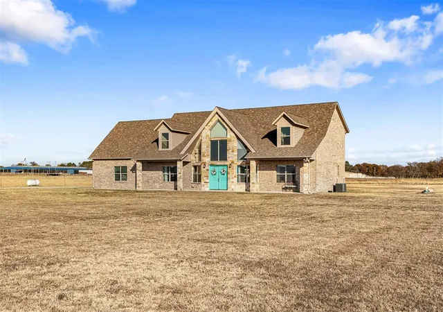 Photo 4 of Single Family Residence at 24360 N County Rd 3288, Wynnewood, OK 73098 | MLS# 1202191 |  | Sold on 2026-02-04