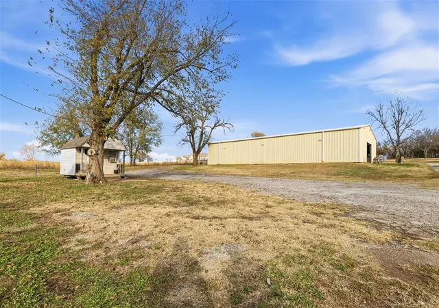 5th image of 3412 S Division St, Guthrie, OK 73044 | MLS# 1202230