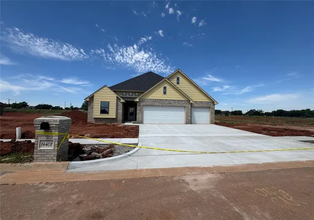 Homes for sale in Piedmont, OK | 14401 Village Trl, Piedmont, OK 73078 | MLS# 1202241