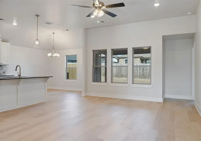 5th image of 280 Woodrock St, Harrah, OK 73045 | MLS# 1202341