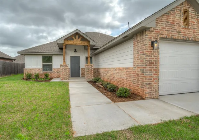 Photo 3 of Single family home for sale at 4516 Hambletonian Ln, Mustang, OK 73064 | MLS# 1202438 | Listing updated on 2026-10-07