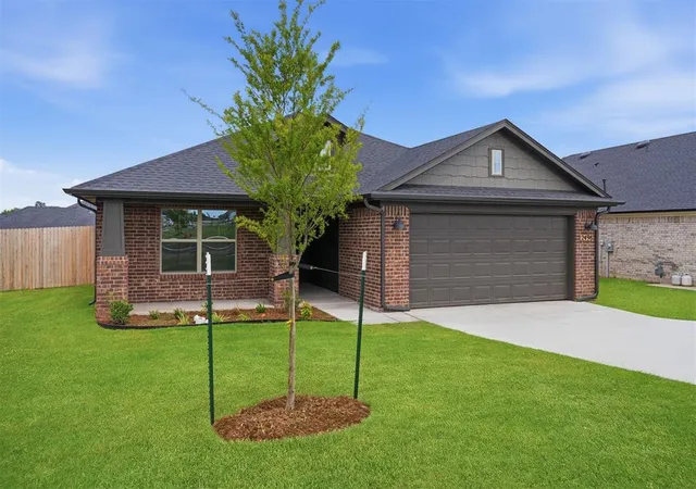 Homes for sale in Blanchard, OK | 2498 Heather Rd, Blanchard, OK 73010 | MLS# 1202461