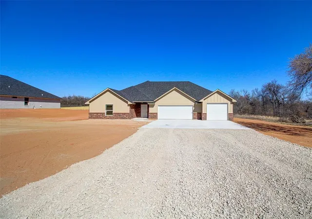 3rd image of 29174 Osage Hills Dr, Mc Loud, OK 74851 | MLS# 1202513