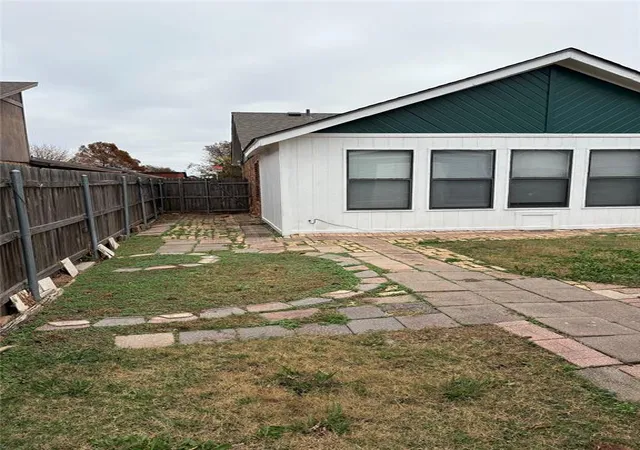Photo 34 of Single family home for sale at 1404 Peach Tree Ln, Norman, OK 73071 | MLS# 1202691 | Listing updated on 2026-02-10