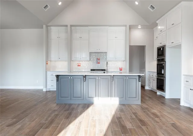 Photo 4 of Single family home for sale at 567 Still Meadows, Edmond, OK 73034 | MLS# 1202732 | Listing updated on 2026-07-20