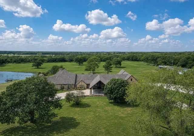 Homes for sale in Wynnewood, OK | 27280 N County Road 3250, Wynnewood, OK 73098 | MLS# 1202748
