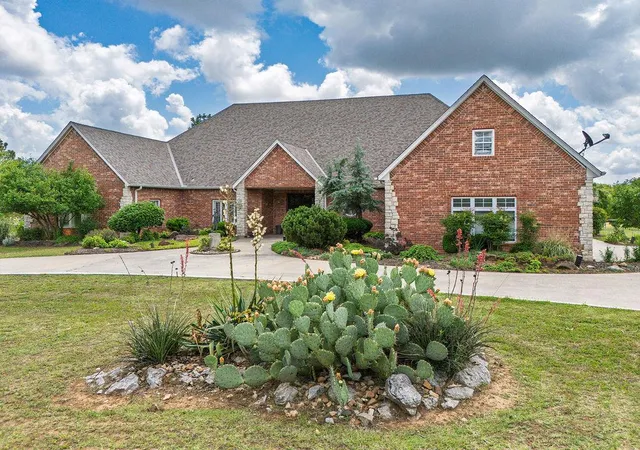 Homes for sale in Shawnee, OK | 18301 Drummond Rd, Shawnee, OK 74801 | MLS# 1202813