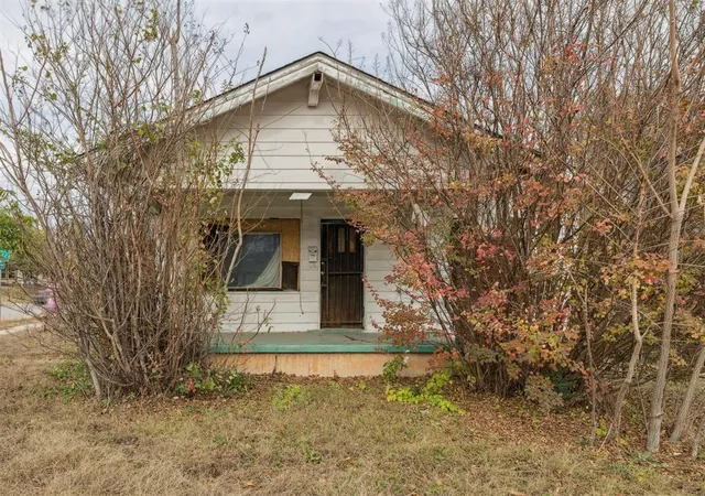 Homes for sale in Oklahoma City, OK | 1701 E Park Pl, Oklahoma City, OK 73117 | MLS# 1203920