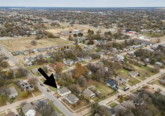 Homes for sale in Oklahoma City, OK | 1701 E Park Pl, Oklahoma City, OK 73117 | MLS# 1203920