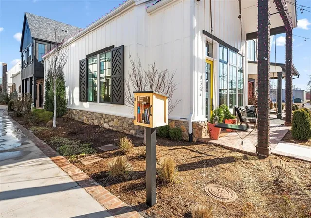 Photo 3 of Single family home for sale at 225 W 1st Street #113, Edmond, OK 73003 | MLS# 1203932 | Listing updated on 2025-12-01