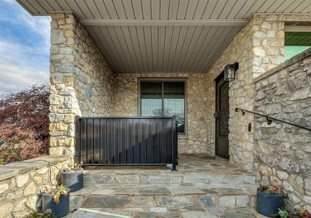 5th image of 10 Rustic Hills St, Norman, OK 73072 | MLS# 1203958