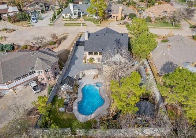 50th image of 10 Rustic Hills St, Norman, OK 73072 | MLS# 1203958