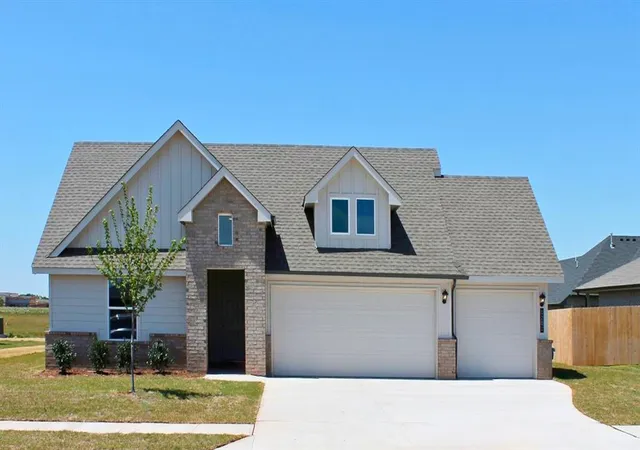 Homes for sale in Piedmont, OK | 1201 Mahogany Ln, Piedmont, OK 73078 | MLS# 1203968